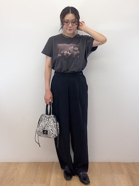 「OPAQUE.CLIP（オペークドットクリップ）のフォトプリントTシャツ【洗濯機OK】（Tシャツ/カットソー、グレー系）」を使った、Takeさん（レディース・162cm）の夏コーディネート