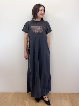 「OPAQUE.CLIP（オペークドットクリップ）のフォトプリントTシャツ【洗濯機OK】（Tシャツ/カットソー、グレー系）」を使った、Takeさん（レディース・162cm）の夏コーディネート
