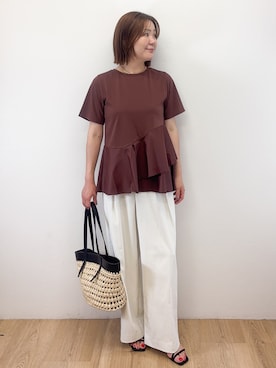 「OPAQUE.CLIP（オペークドットクリップ）のペプラムドッキングカットソー【洗濯機OK】（Tシャツ/カットソー、ブラウン系）」を使った、Takeさん（レディース・162cm）の夏コーディネート