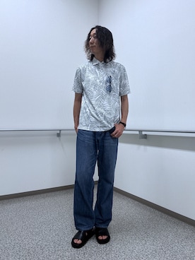 「TAKEO KIKUCHI（タケオキクチ）のリーフ柄ポロシャツ（ポロシャツ、ホワイト系）」を使った、おーのさん（メンズ・176cm）の春コーディネート