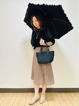 「アイテム（折りたたみ傘、ブラック系）」を使った、miiirefさん（レディース・153cm）の夏コーディネート