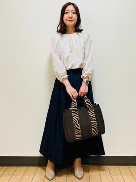 「Reflect（リフレクト）のタックデザイン ラグランスリーブブラウス（シャツ/ブラウス、ベージュ系）」を使った、miiirefさん（レディース）の夏コーディネート