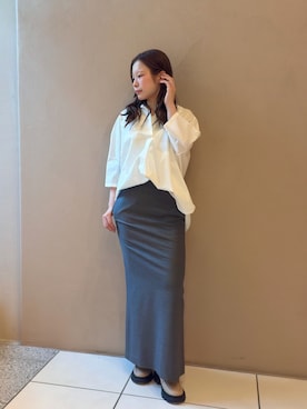「Whim Gazette（ウィムガゼット）のアイテム（スカート、グレー系）」を使った、yumekaさん（レディース・158cm）の春コーディネート