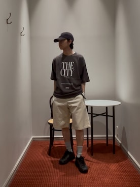 「NANO universe（ナノユニバース）のアイテム（Tシャツ/カットソー、グレー系）」を使った、syouさん（メンズ・170cm）の春コーディネート