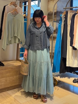 「Jena espace merveilleux(ジェナ エスパスメルヴェイユ)の【累計販売数1万枚突破!/サラッと快適】テンセルデニムシャツ(シャツ/ブラウス、グレー系)」を使った、eeeeik6さん(レディース・160cm)の春コーディネート