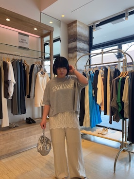 「Jena espace merveilleux(ジェナ エスパスメルヴェイユ)のロゴシルケットCS(Tシャツ/カットソー、グレー系)」を使った、eeeeik6さん(レディース・160cm)の春コーディネート
