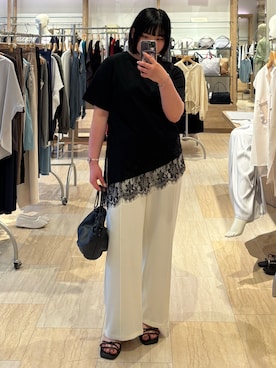 「Jena espace merveilleux(ジェナ エスパスメルヴェイユ)の【1枚でサマになる主役Tシャツ】裾レース切替カットソー(Tシャツ/カットソー、ブラック系)」を使った、eeeeik6さん(レディース・160cm)の夏コーディネート