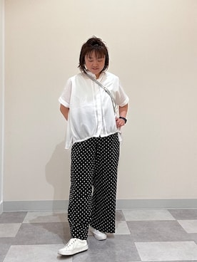 「Dessin（デッサン）の【高通気/セットアップ可】ドロストシャツ（シャツ/ブラウス、ホワイト系）」を使った、aikichi0705さん（レディース）の夏コーディネート