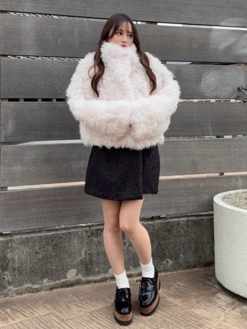 レースアップローファー