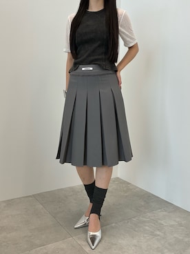 「SOEMIN（ソミン）のBox pleats midi skirt／ミディ丈ボックスプリーツスカート（スカート、グレー系）」を使った、Prompdoさん（レディース・163cm）の夏コーディネート