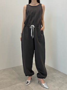「SOEMIN（ソミン）のSweat jumpsuit／スウェットジャンプスーツ（つなぎ/オールインワン、ブラック系）」を使った、Prompdoさん（レディース・163cm）の夏コーディネート