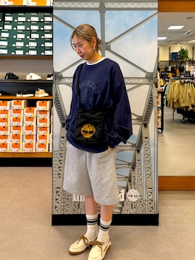 「Timberland（ティンバーランド）のアウトドア クロスボディ バッグ（ショルダーバッグ、ブラック系）」を使った、makoさん（レディース・153cm）の夏コーディネート