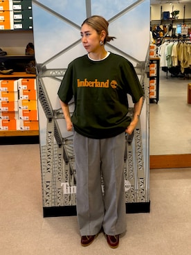 「Timberland（ティンバーランド）の半袖 フローラル ロゴ Tシャツ メンズ（Tシャツ/カットソー、グリーン系）」を使った、makoさん（レディース・153cm）の夏コーディネート
