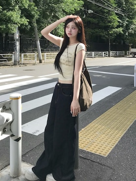 「ROLAROLA（ロラロラ）のアイテム（トートバッグ、ブラウン系）」を使った、愛さん（レディース・165cm）の夏コーディネート