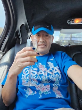 「OSAKA MARATHON 2022のアイテム（Tシャツ/カットソー、ブルー系）」を使った、A'さん（メンズ・179cm）の春コーディネート