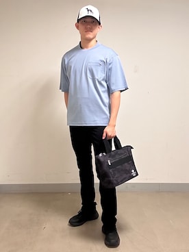 「adabat（アダバット）の接触冷感/抗菌防臭/消臭 アイスクリアコットンポケTシャツ（Tシャツ/カットソー、ブルー系）」を使った、西岡琉偉さんの夏コーディネート