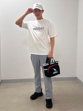 「adabat（アダバット）の【ADABAT NAVY】接触冷感/抗菌防臭/消臭 アイスクリアコットン半袖ロゴT（Tシャツ/カットソー、ホワイト系）」を使った、西岡琉偉さんの夏コーディネート