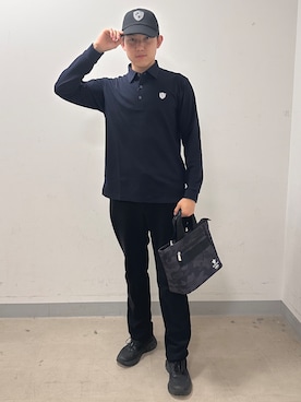 「adabat（アダバット）の【ADABAT NAVY】トゥースチェックジャカード長袖ポロシャツ（ポロシャツ、ブルー系）」を使った、西岡琉偉さんの秋コーディネート