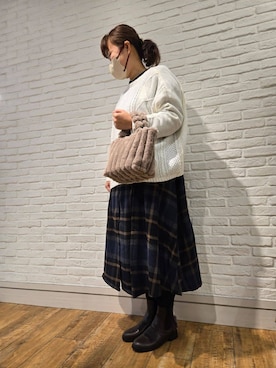 「one'sterrace（ワンズテラス）の◆SE ストライプフェイクファープチトート（トートバッグ、ブラウン系）」を使った、yuri5909さん（レディース）の冬コーディネート
