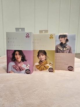 「one'sterrace（ワンズテラス）の◆【あったか】通すだけ華やか ふんわりニットマフラー（ストール/ショール、グレー系）」を使った、yuri5909さん（レディース）の秋コーディネート