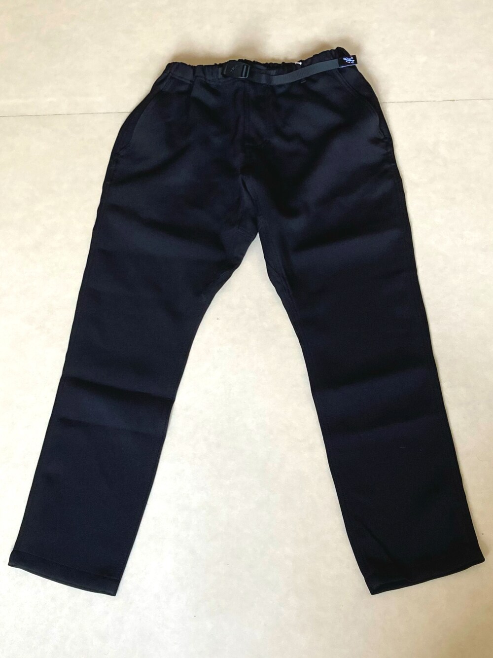 「Gramicciの【別注】＜GRAMICCI / green label relaxing＞ テーパード パンツ（その他パンツ、ブラック系）」を使った、tm1974さん（メンズ・171cm）の秋コーディネートの1枚目の写真
