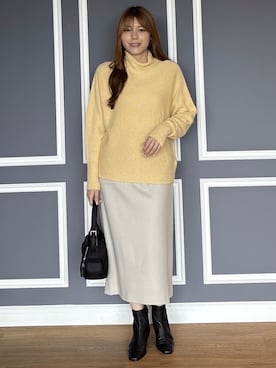 「UNTITLED（アンタイトル）のコクーンシルエットウールニット（ニット/セーター、イエロー系）」を使った、sayaさんの秋コーディネート