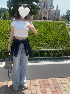 「searoomlynnのアイテム（Tシャツ/カットソー、ホワイト系）」を使った、萌さん（レディース・165cm）の夏コーディネート