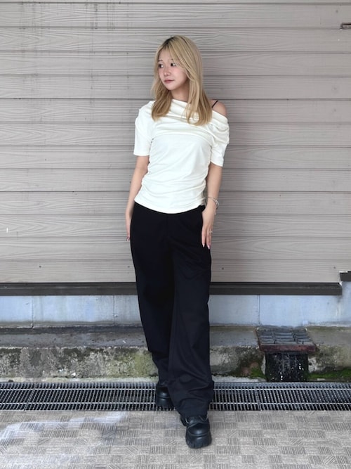 ベーシックバレルレッグパンツ　秋服