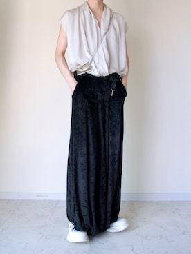 「HELMUT LANG（ヘルムートラング）のアイテム（トップス）」を使った、橋本さん（メンズ・174cm）の夏コーディネート