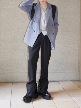「JW Anderson（ジェイダブリューアンダーソン）のアイテム（スラックス）」を使った、橋本さん（メンズ・174cm）の秋コーディネート