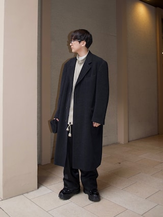 HELMUT LANG黒 チェスターコート HELMUT LANGのチェスターコートを使った人気ファッション