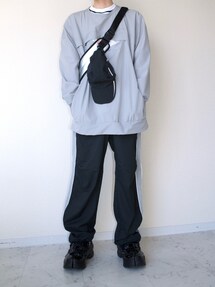 DIESEL（ディーゼル）の「メンズ メタリックフェイクレザー スリング