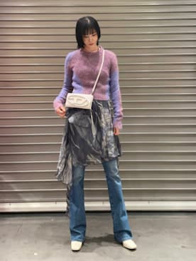 「ディーゼル」｜「アイテム（財布/小物）」を使った、にんさん（レディース・165cm）の冬コーディネート