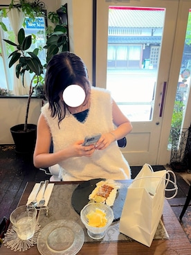 「select MOCA（セレクトモカ）のシャイニーストレッチナローロングスカート（スカート、ブラック系）」を使った、Mmmさん（レディース・168cm）の秋コーディネート