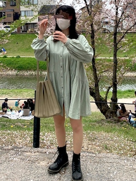 「ミニワンピ」｜ももさん（レディース・153cm）の春コーディネート