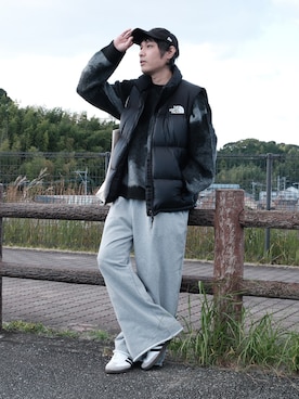 「アイテム（スウェットパンツ）」を使った、ノエル（40代お洒落コーデ）さん（メンズ・177cm）の秋コーディネート