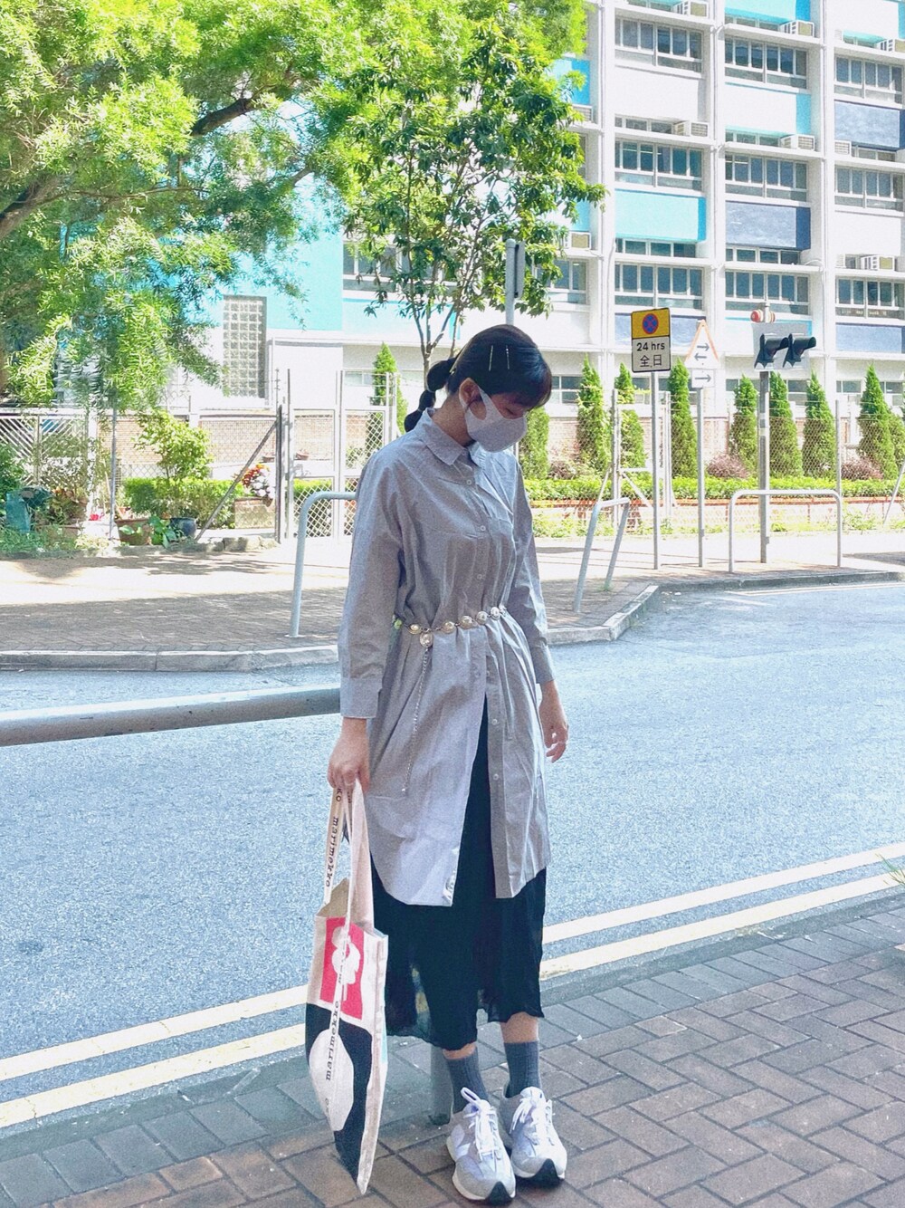 「girl、layering、marimekko、New Balance、shirts」｜「NEW BALANCEのアイテム（スニーカー、グレー系）」を使った、yoshi🥑さん（レディース・167cm）の秋コーディネートの1枚目の写真