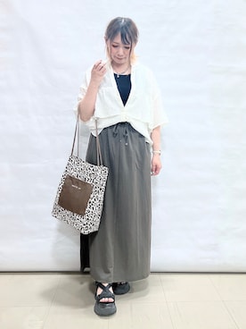 「SHOO・LA・RUE（シューラルー）のフロントフリル シアーワッシャーブラウス（Shirts、ホワイト系）」を使った、*Yui*さん（レディース・151cm）の夏コーディネート