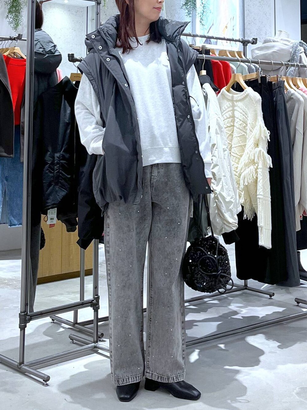 ビジューデニムパンツ 251672を使った人気ファッションコーディネート