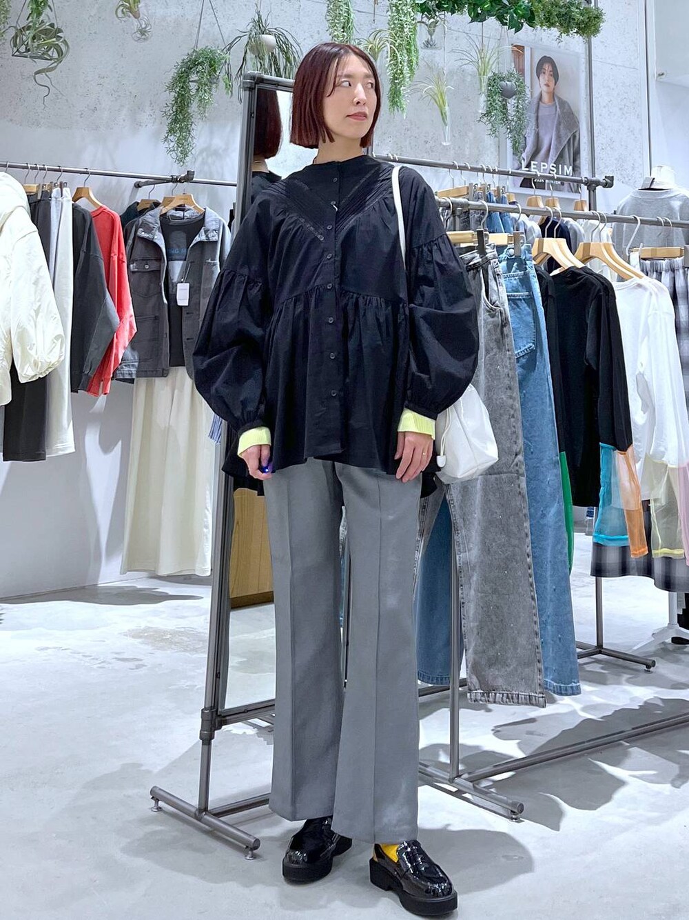 クラフト・布製品 wakamean レースギャザーチュニックブラウス 286398を使った人気ファッション