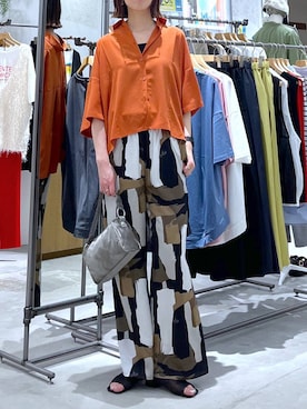 「骨格ナチュラル_LEPSIM」｜「アイテム（パンツ）」を使った、たかね。さん（レディース・170cm）の春コーディネート