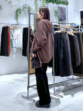 「LEPSIM（レプシィム）のイージーベロアパンツ　573184（その他パンツ）」を使った、たかね。さん（レディース・170cm・30代）の秋コーディネート