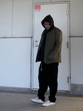 「TENBOX（テンボックス）のアイテム（スニーカー）」を使った、＝＝トム＝＝さん（メンズ・174cm）の秋コーディネート