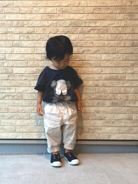 「UNIQLO（ユニクロ）のアイテム（Tシャツ/カットソー、ブラック系）」を使った、haruzooさん（キッズ）の秋コーディネート