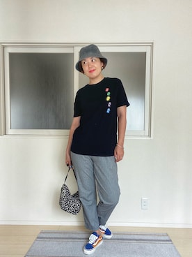 「GU（ジーユー）のアイテム（Tシャツ/カットソー、ブラック系）」を使った、Keikoさん（レディース・168cm）の秋コーディネート