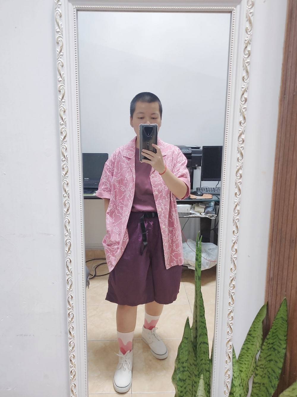 「粉紅色、紫、pink、矮個子穿搭、低身長、低身長コーデ、低身長女子、H&M、短髮、超短髮、ピンク」｜「H&Mのアイテム（シャツ/ブラウス、ピンク系）」を使った、MEATさん（レディース・142cm）の冬コーディネートの1枚目の写真