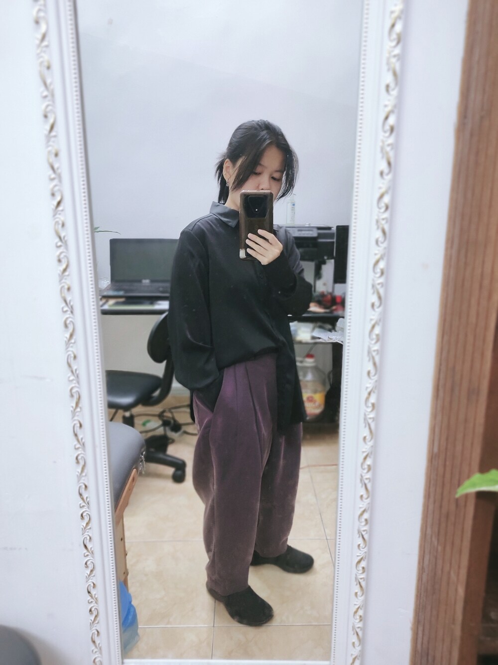 「低身長、低身長コーデ、低身長女子、婚禮穿搭」｜「H&Mのアイテム（シャツ/ブラウス、ブラック系）」を使った、MEATさん（レディース・142cm）の秋コーディネートの1枚目の写真