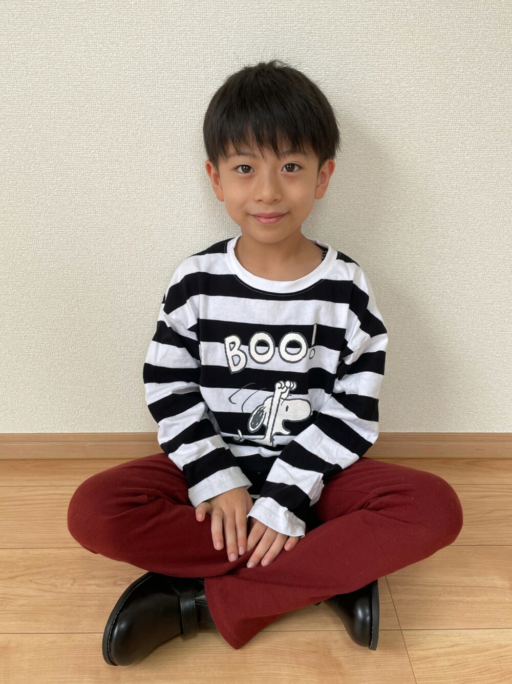 「ボーダー、シンプル、スヌーピー、秋色、キッズコーデ、韓国子供服、男の子コーデ、b.Room、秋トレンド2021」｜「b.roomのアイテム（Tシャツ/カットソー、ホワイト系）」を使った、haru.mii.ariさん（キッズ・125cm）の秋コーディネートの1枚目の写真