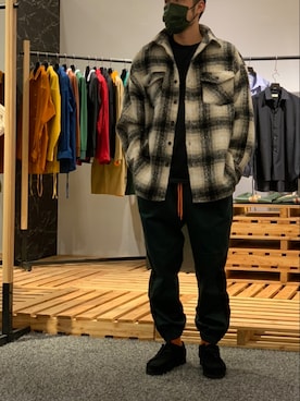 「B'2nd（ビーセカンド）のアイテム（パンツ）」を使った、minamiさん（メンズ・173cm）の秋コーディネート