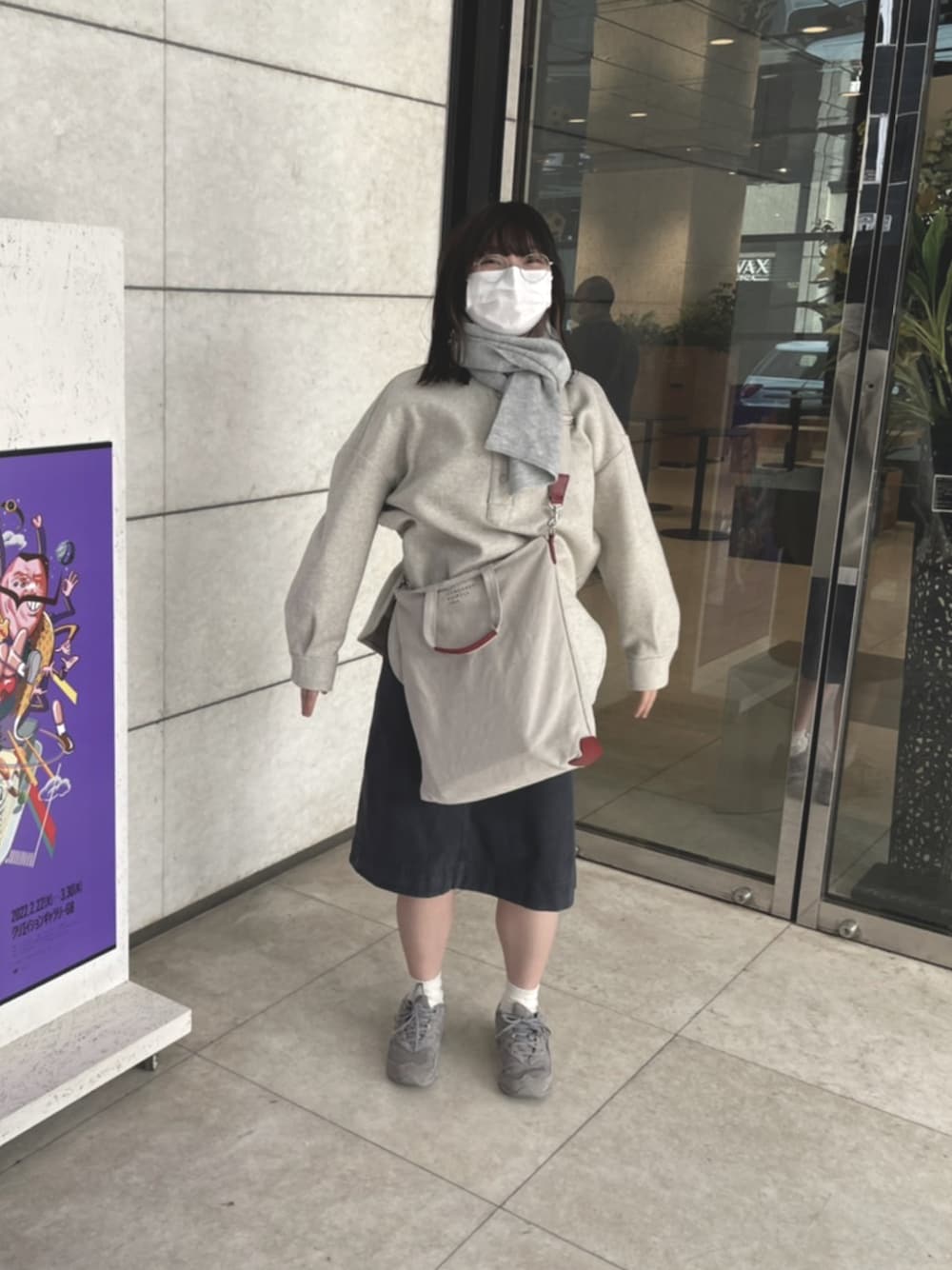 「kastane_ootd、カジュアル、selectmoca」｜「select MOCAのアイテム（トップス、グレー系）」を使った、うるりらさん（レディース・161cm）の春コーディネートの1枚目の写真